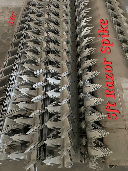 5 ft razor spike security fencing